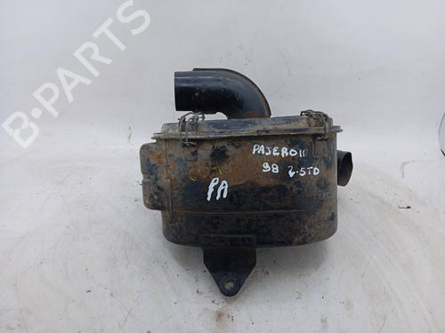 Used Air filter box Air filter box MITSUBISHI PAJERO II (V3_W, V2_W, V4_W, V5_W) 2.5 TD 4WD (V24W) (99 hp) 24877401 24877401