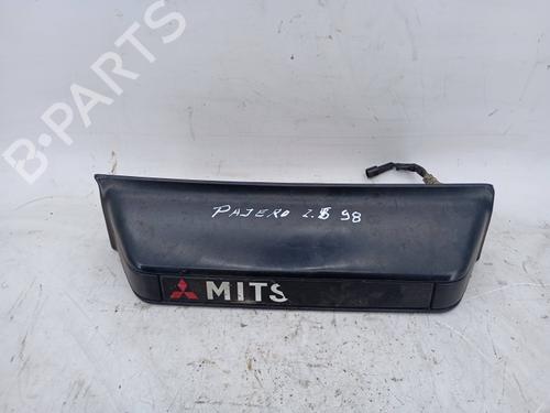 Nummerpladelys Nummerpladelys MITSUBISHI PAJERO II (V3_W, V2_W, V4_W, V5_W) 2.5 TD 4WD (V24W) (99 hp) 24877902 24877902