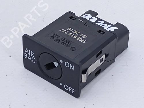 switch-audi-q3-8ub-8ug-2011-2012-2013-2014-2015-2016-2017-2018-2019-2020-27708957 main image