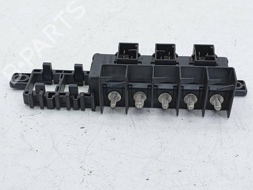 Used Fuse box Fuse box 26025466 26025466