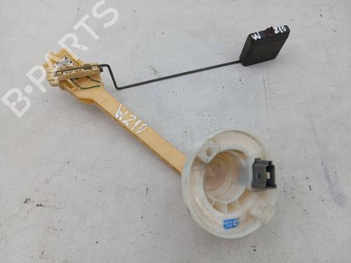 Used Fuel pump Fuel pump MERCEDES-BENZ E-CLASS (W210) E 220 D (75 hp) 31256277 31256277