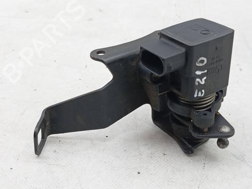 Used Pedal Pedal MERCEDES-BENZ E-CLASS (W210) E 220 D (210.004) (95 hp) 27895431 27895431