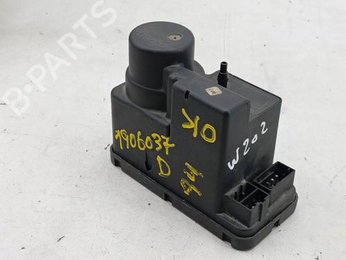 Used Vacuum pump Vacuum pump MERCEDES-BENZ C-CLASS (W202) C 220 D (202.121) (95 hp) 28076276 28076276