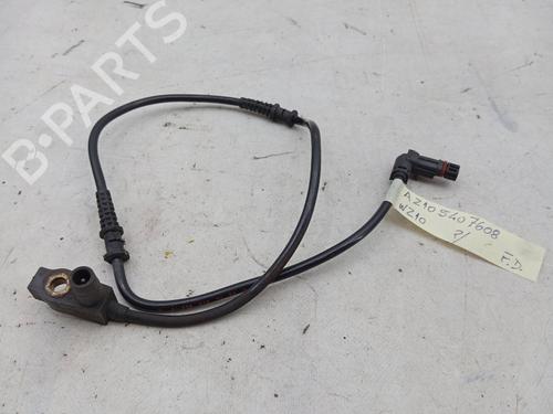 Used Electronic module Electronic module MERCEDES-BENZ E-CLASS (W210) E 220 D (75 hp) 29071640 29071640
