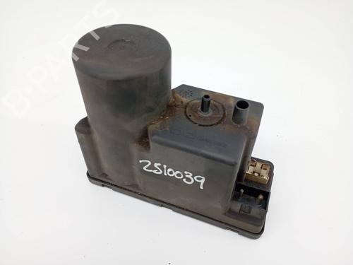 Used Vacuum pump Vacuum pump AUDI A4 B5 (8D2) 1.6 (100 hp) 30853647 30853647