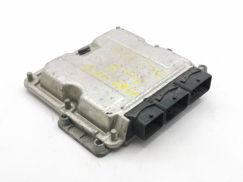 Used Engine control unit (ECU) Engine control unit (ECU) RENAULT MASTER II Bus (JD) 2.5 dCi 120 (JD0M, JD1M, JD1W) (115 hp) 31934194 31934194