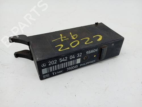 Used Electronic module Electronic module MERCEDES-BENZ C-CLASS (W202) C 200 D (202.120) (75 hp) 32731799 32731799
