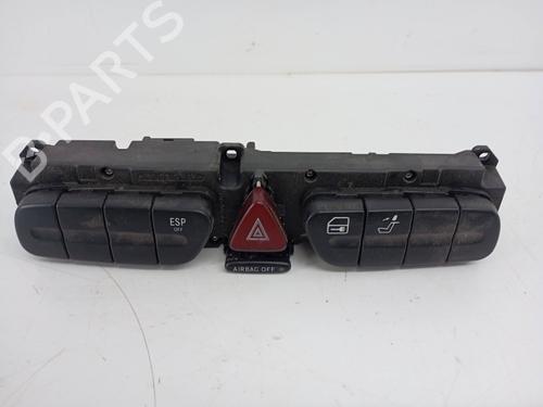 Used Switch Switch MERCEDES-BENZ C-CLASS (W203) C 240 (203.061) (170 hp) 32751883 32751883