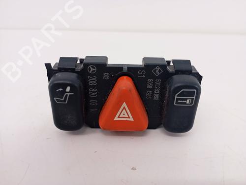 Used Warning switch Warning switch MERCEDES-BENZ CLK (C208) CLK 200 (208.335) (136 hp) 33121459 33121459