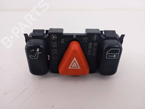 Used Warning switch Warning switch MERCEDES-BENZ CLK (C208) CLK 200 (208.335) (136 hp) 33121460 33121460