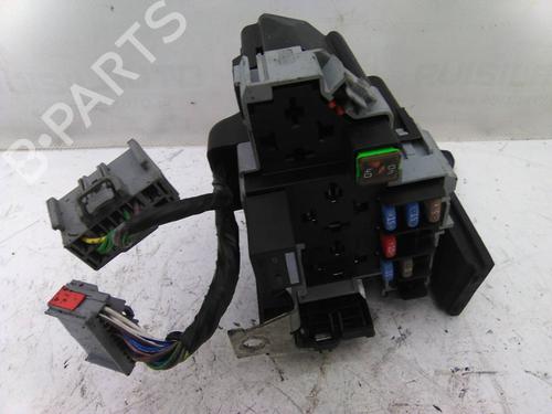 Used Fuse box Fuse box FORD MONDEO IV (BA7) 1.6 TDCi (115 hp) 19837016 19837016