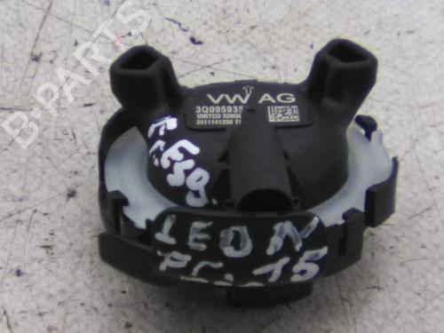 Used Electronic module Electronic module SEAT LEON (5F1) 1.6 TDI (105 hp) 20242447 20242447