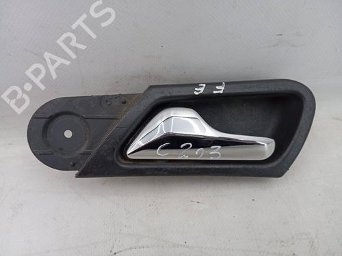 Used Front left interior door handle Front left interior door handle MERCEDES-BENZ C-CLASS (W203) C 220 CDI (203.006) (136 hp) 27484881 27484881