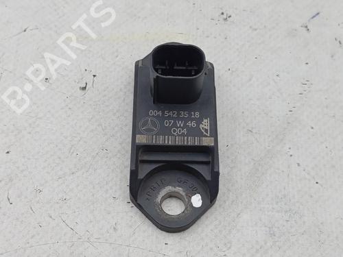 Used Electronic module Electronic module MERCEDES-BENZ S-CLASS (W221, V221) S 320 CDI (211 hp) 28048038 28048038