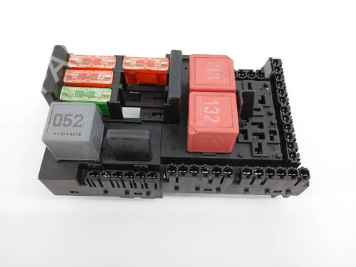 Used Fuse box Fuse box MERCEDES-BENZ C-CLASS (W205) C 300 (205.083) (258 hp) 32845904 32845904