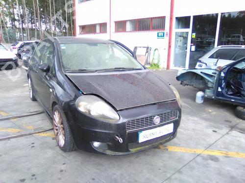 Left front fog light FIAT PUNTO (188_) 1.3 JTD 16V | BP19874007C30