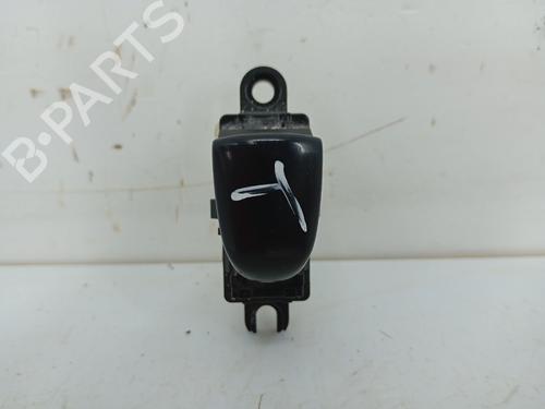 switch-nissan-qashqai-ii-j11-j11_-2013-36227394 main image