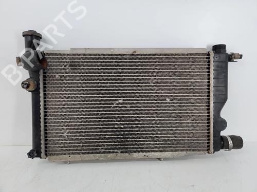 Used Water radiator Water radiator 37005676 37005676