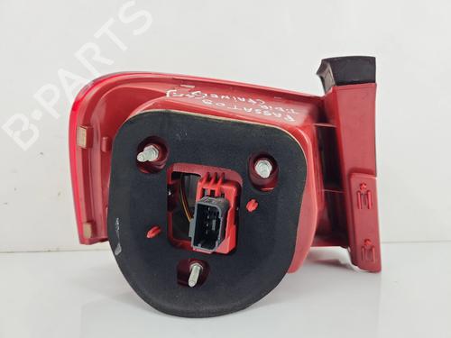 Right taillight VW PASSAT B6 Variant (3C5) 1.6 TDI | BP37406869C35 - Image 2
