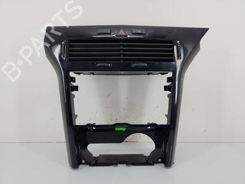 Console centrale Console centrale OPEL ASTRA H Estate Van (L70) 1.7 CDTI (L70) (101 hp) 37463533 37463533