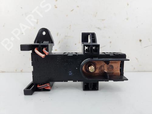 Used Fuse box Fuse box 37519377 37519377