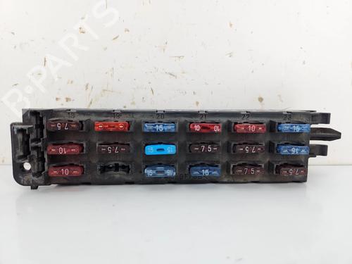 Used Fuse box Fuse box 37519389 37519389