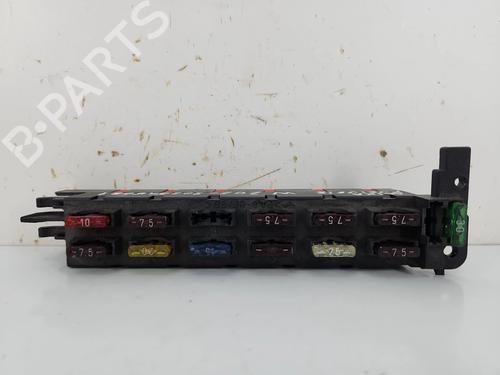 Used Fuse box Fuse box 37519390 37519390