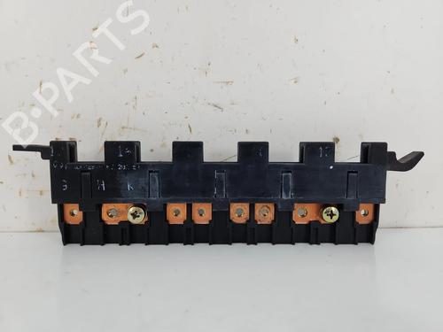 Used Fuse box Fuse box 37519395 37519395