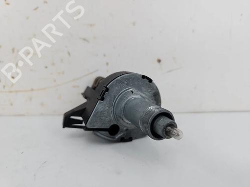Used Climate control Climate control 37521256 37521256