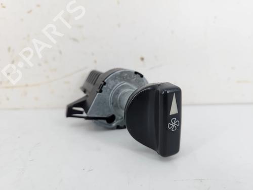 Used Climate control Climate control 37521255 37521255
