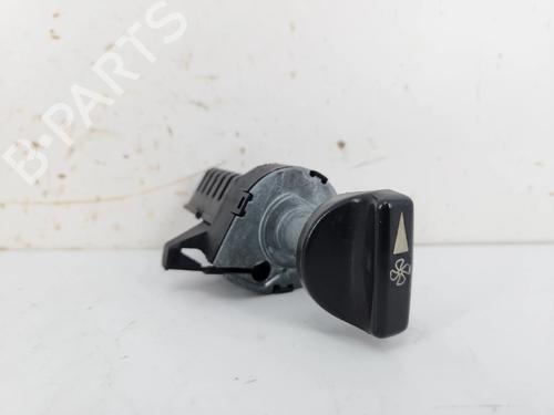 Used Climate control Climate control 37521257 37521257