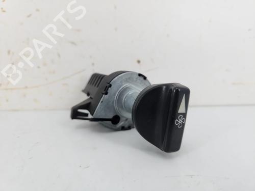 Used Climate control Climate control 37521254 37521254