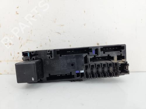 Used Fuse box Fuse box 37522776 37522776