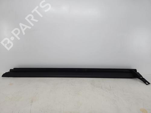 Used Right sideskirt Right sideskirt 37639843 37639843