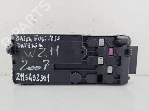 Used Fuse box Fuse box 37665467 37665467