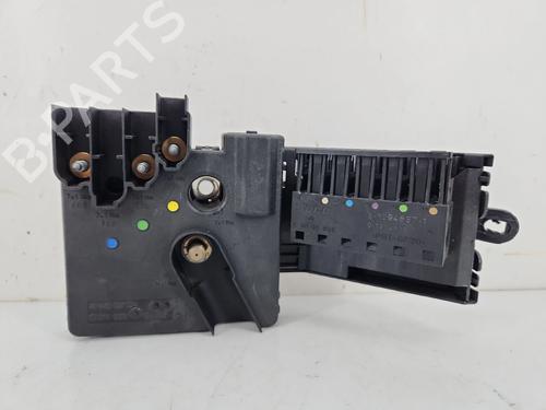 Used Fuse box Fuse box 37667040 37667040
