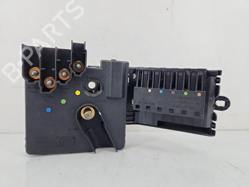 Used Fuse box Fuse box 37667039 37667039