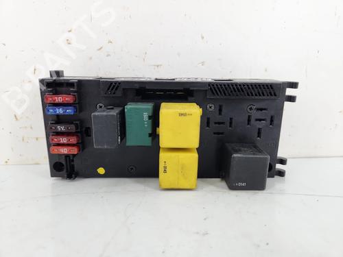 Used Fuse box Fuse box 37667058 37667058
