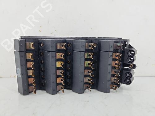 Used Fuse box Fuse box 37667072 37667072