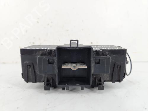 Used Fuse box Fuse box 37667065 37667065