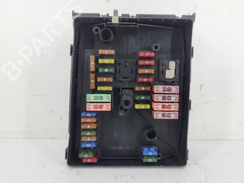Used Fuse box Fuse box 38621146 38621146