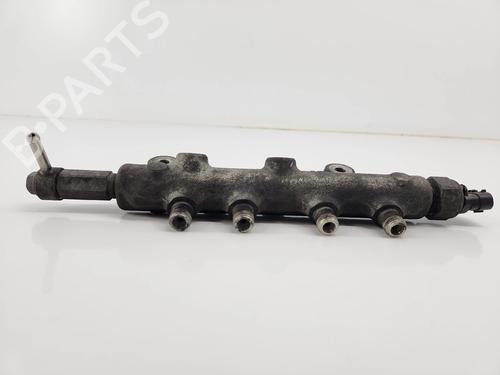 Used Injection rail Injection rail 38754401 38754401