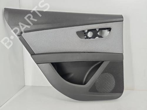 forra-tras-esquerda-seat-leon-st-5f8-2012-2013-2014-2015-2016-2017-2018-2019-2020-39414771 main image