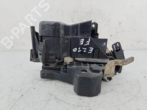 Vergrendeling links voor Vergrendeling links voor MERCEDES-BENZ E-CLASS (W210) [1995-2003] 39449782 39449782