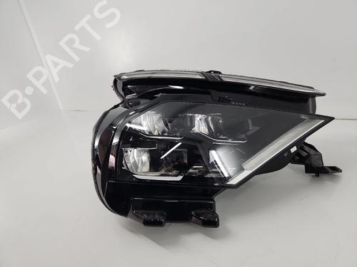 Used Right headlight Right headlight CITROËN C4 III (BA_, BB_, BC_) 1.5 BlueHDi 130 (BBYHZB) (131 hp) 39888053 39888053