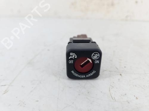 Used Switch Switch CITROËN C4 III (BA_, BB_, BC_) 1.5 BlueHDi 130 (BBYHZB) (131 hp) 39748672 39748672