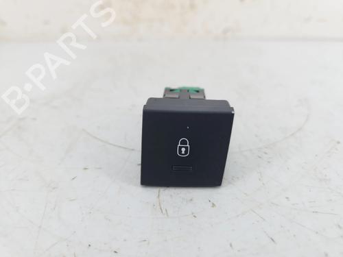 switch-peugeot-508-i-8d_-2010-2011-2012-2013-2014-2015-2016-2017-2018-40292233 main image