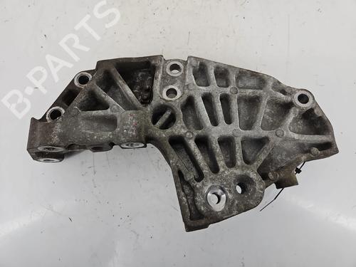 Used Engine mount Engine mount RENAULT TRAFIC II Van (FL) 2.0 dCi 115 (FL01, FL0U, FL00, FL0H, FL0M) (114 hp) 40264882 40264882