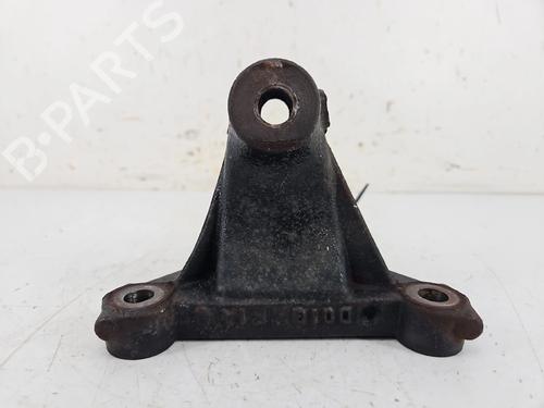 Used Engine mount Engine mount RENAULT TRAFIC II Van (FL) 2.0 dCi 115 (FL01, FL0U, FL00, FL0H, FL0M) (114 hp) 40264879 40264879
