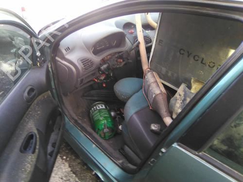 Rear fog light PEUGEOT 206 Hatchback (2A/C) 1.9 D | BP19825981C37 